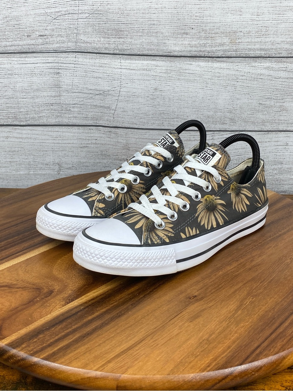 Converse Chuck Taylor All Star Low Dark Floral Sunflower Shoe Women’s Size 7 - Picture 2 of 12